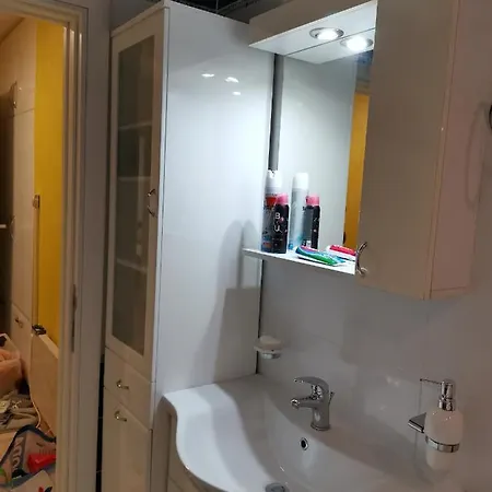 Caroline *