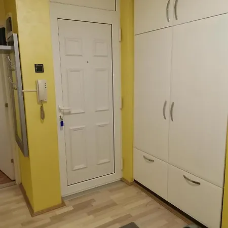 Caroline Apartment